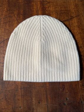 Madewell NWT Semi Fitted Ivory Beanie in Wool Cashmere Blend